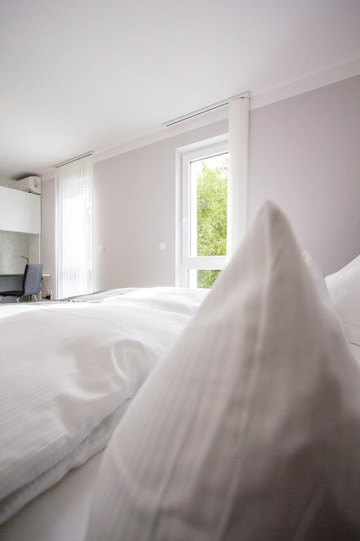 Aparthotel "Am Fliess" Hoyerswerda Oda fotoğraf